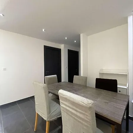 Appartement De A